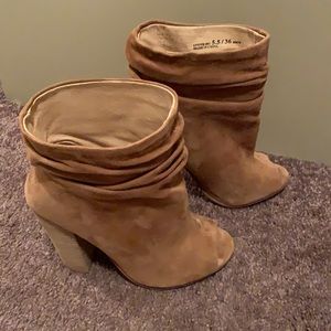 Kristen Cavallari Tan Wedge
